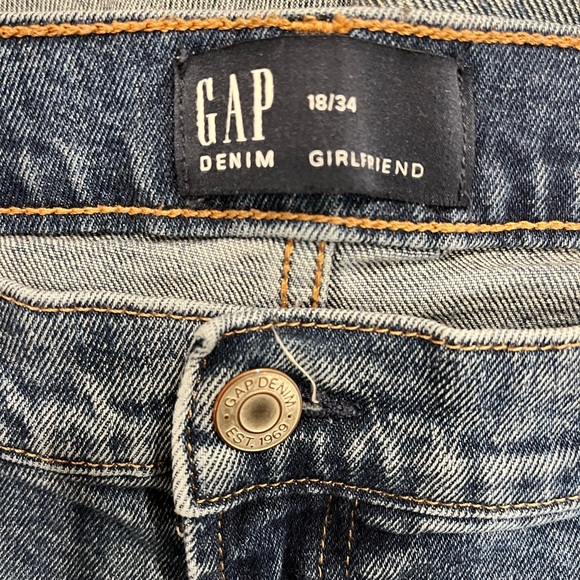 GAP women’s size 18 Girlfriend jeans - Picture 3 of 8